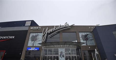Yorkdale Mall Scarborough Town Centre Extend Hours Before Lockdown
