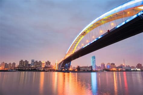 Premium Photo Shanghai Lupu Bridge At Night It Is The Worlds Second