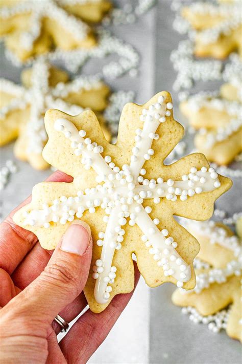 I like to use fresh lemon juice in addition to vanilla and almond. Easy Royal Icing Recipe For Sugar Cookies -- this easy royal icing is SO ridiculously simple to ...