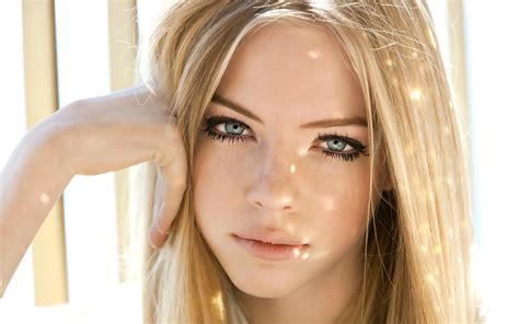 Face Blonde Blue Eyes Women Wallpapers Hd Desktop And Mobile