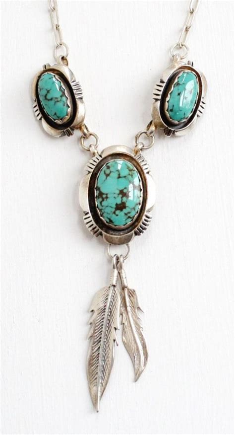 Vintage Sterling Silver Turquoise Blue Stone And Leaf Motif Necklace