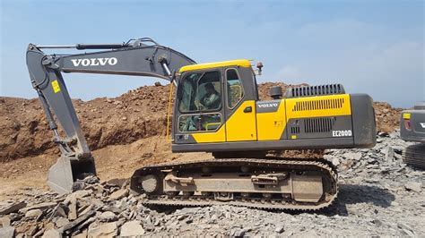 Speedy Volvo Ec200d Boosts Productivity At Indonesian Crushing Plant