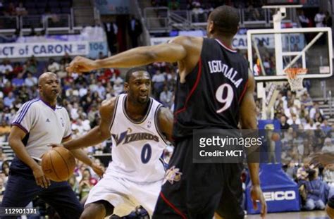 Washington Wizards Gilbert Arenas Drives Down Court Against News Photo Getty Images