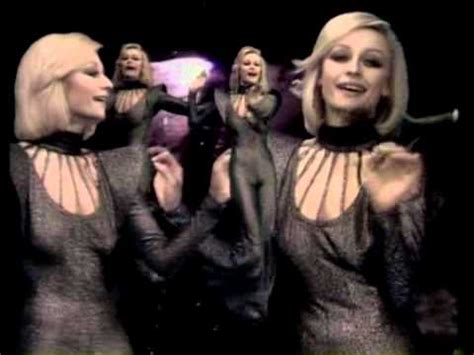 Кара кузлэремэ кара яратам тик сине клип. Rafaella Cara - Afar l'amore comincia tu - YouTube