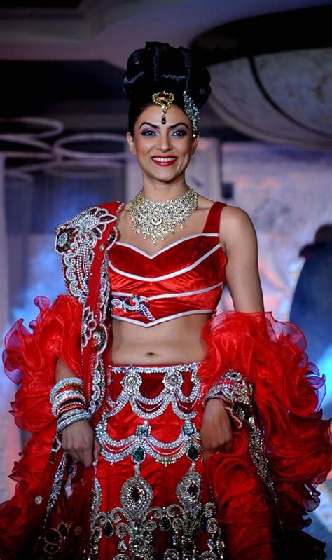wow sunny sush dazzle on the ramp indian celebrities most beautiful indian actress