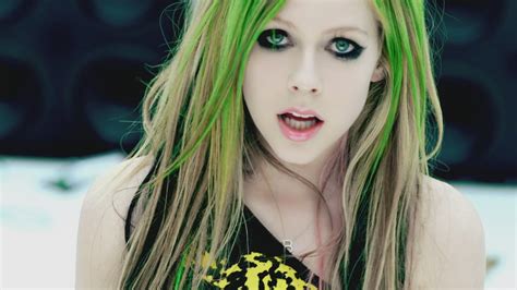 Smile Mv Avril Lavigne Image 22206238 Fanpop