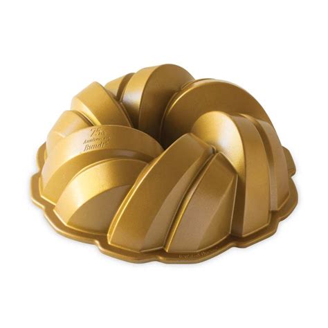 Köp th Anniversary Braided Bundt Pan online hos Lyckasmedmat se