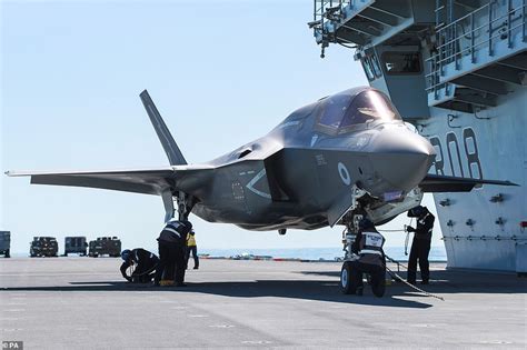 F35b Lightning Jets From Historic Squadron Land On £3bn Aircraft Carrier Hms Queen Elizabeth