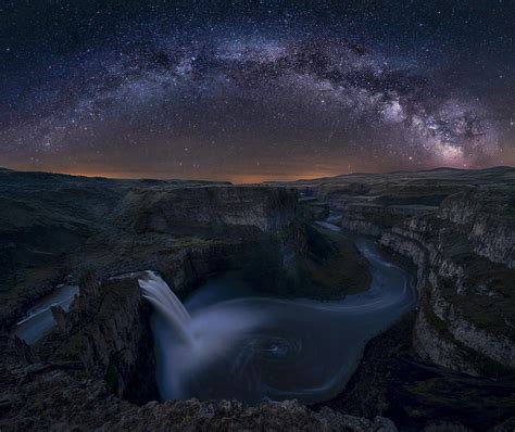 Starry Night Over Palouse Falls By Lydia Jacobs