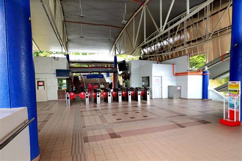 The ampang line and sri petaling line currently merges at chan sow lin lrt station. Sri Petaling LRT Station - klia2.info