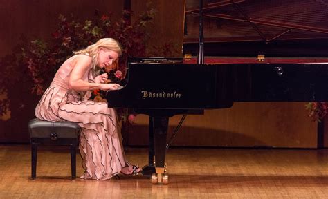 Valentina Lisitsa Makes A Solo Debut At The 92nd Street Y The New
