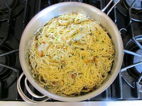 Remove the pan from the heat and stir in the tuna, pepperoncini, capers, lemon juice, butter, and lemon zest. angel hair pasta lemon butter sauce