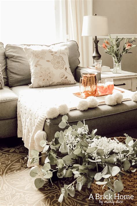 We did not find results for: Spring Living Room Decor with Fresh Flowers - Marly Dice ...