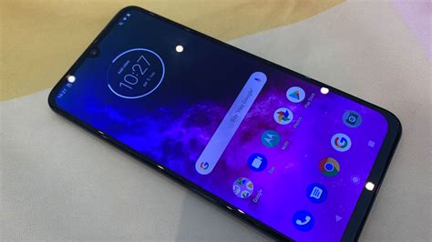 Motorola One Zoom Is Motos Attempt To Make The Best Budget Camera