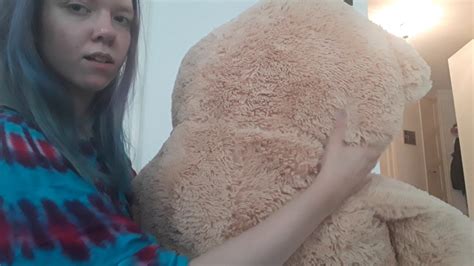 Asmr Giving A Relaxing Massage To A Huge Teddy Bear Youtube