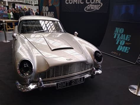 James Bonds No Time To Die Aston Martin Db5 At London Film And Comic Con