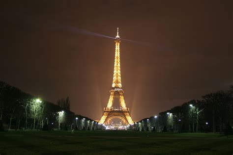 무료 이미지 빛 건축물 구조 밤 시티 에펠 탑 파리 기념물 도시 풍경 관광객 프랑스 유럽 저녁 상징