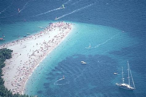 Zlatni Rat Strand In Bol Insel Brac Kroatien