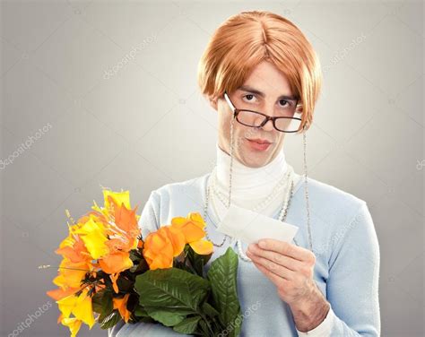 Ugly Woman With Glasses Hold Flowers On Grey Background — Stock Photo