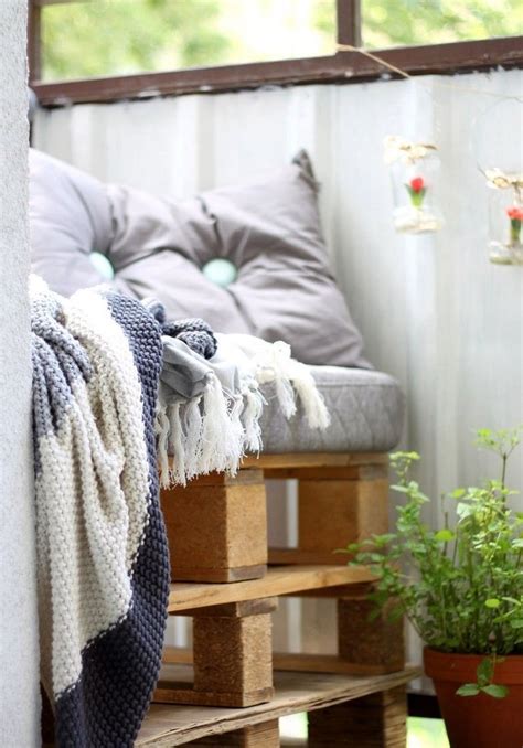 Ikea sitzbank für balkon und garten. Balkon Sofa bauen: Tipps und DIY-Ideen für ein Sofa aus ...