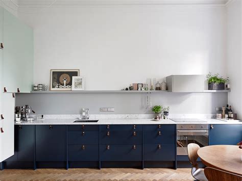 In this new york city apartment, interior designer tali roth embraced her own version of scandinavian style. 12 Scandinavian-Inspired Kitchens