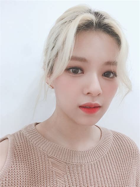 (general american, received pronunciation) ipa(key): TWICE Flaunt Their Lovely Visuals In New Selfie Photos ...