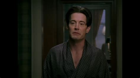 auscaps kyle maclachlan shirtless in sex and the city 4 01 the agony and the ex tacy