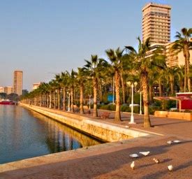 Notamment grâce à son attrait touristique, alicante profite d'un climat le long du littoral le plus avantageux de l'espagne. Alicante, en Espagne - Remise Croisières, Croisières de ...