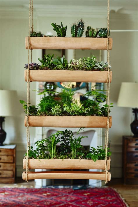 In this episode of homemade modern, ben uyeda shows how to make a hanging herb garden. Table of Contents: The Postage Stamp Garden: Gardenista