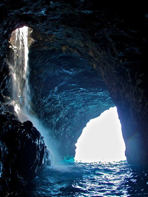 Na Pali Coast Waterfall Cave Places To Travel Na Pali Coast Places