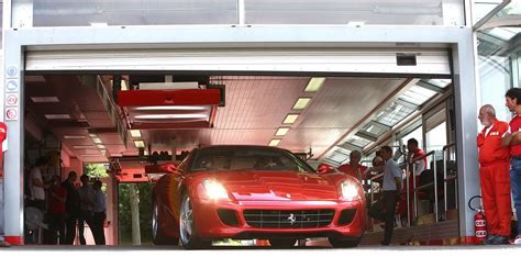 love ferrari and exotic cars フェラーリの世界and高級車の情報 ：v12 model