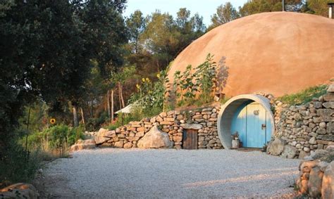 Snail Inspired Retreat Is The Perfect Escape For Nature Lovers