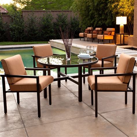 Places To Go For Affordable Modern Outdoor Furniture | HomesFeed
