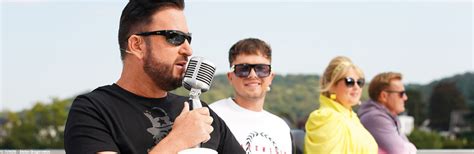 Nach dem staffelstart wird der schlagersänger aus den zukünftigen folgen herausgeschnitten. Raus ohne Applaus: Wendler wird bei DSDS nach KZ-Vergleich ...