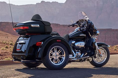 Its model designation is flhtcutg. 2017 Harley-Davidson® Tri Glide® Ultra