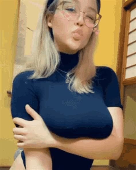 Thechive Girls With Glasses  Thechive Girls With Glasses Blonde
