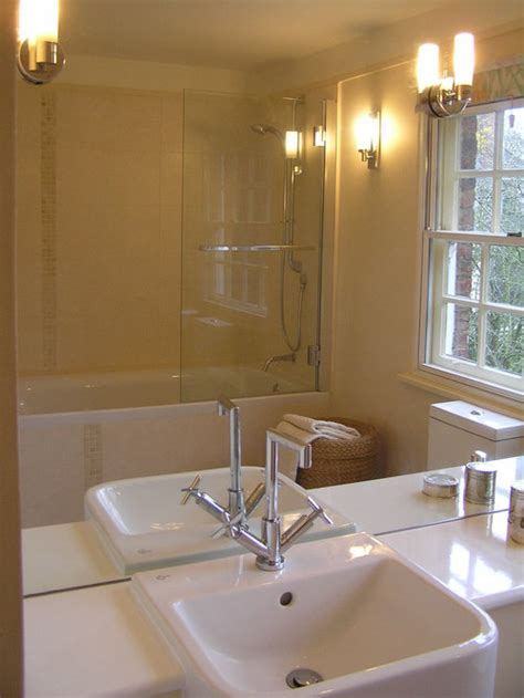 En suite bathrooms add a little bit of luxury to any home, and at quality bathrooms, we believe that this indulgence should be available to everyone. Small Ensuite Bathroom | Houzz