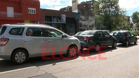 Cuatro Autom Viles Protagonizaron Choque En Cadena En Avenida Ram Rez
