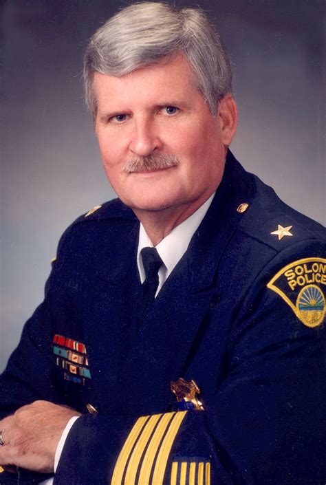 Solon police chief Wayne Godzich stepping down after 14 years at helm