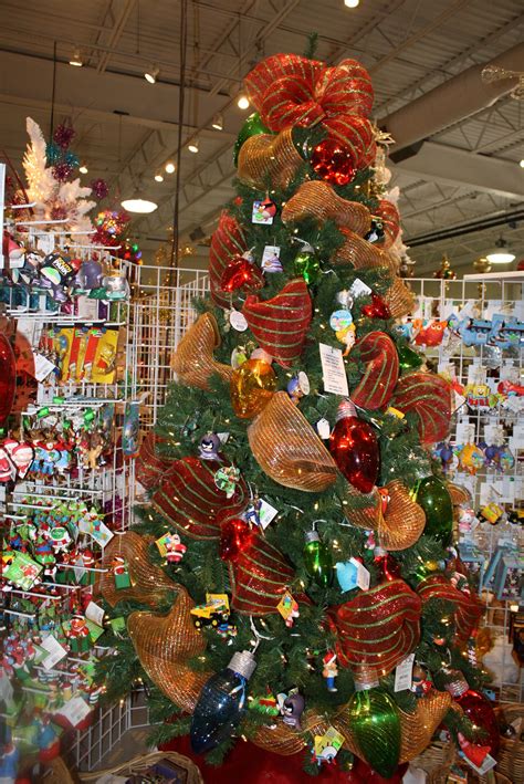 Arbolito Decorado Con Liston De Malla Holiday Decor Christmas Time