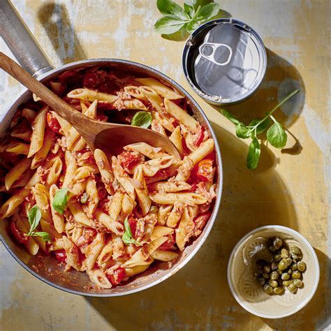 1 5 euro recept Penne met tonijn tomaten kappertjes en basilicum