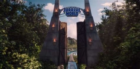 Jurassic Worlds Gate Scene In The Trailer Was Only For The Trailer