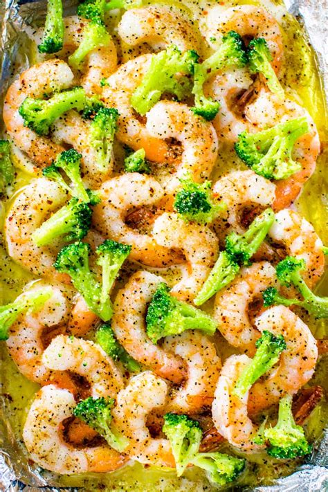 This delicious (and easy) appetizer is a great addition your italian christmas dinner. Baked Italian Shrimp - Homemade Hooplah
