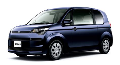Toyota Launches Redesigned Porte And New Spade Mini Mpvs In Japan
