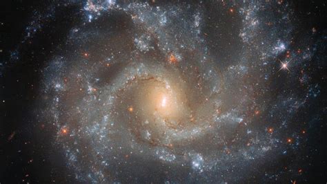 Nasas Hubble Space Telescope Captures Stunning Galaxy