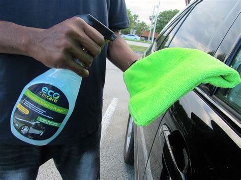 Do not use wax on a hot surface, in direct sunlight, or when there is the risk of dew. spray-waterless-car-wash-product - Mobile Car Valeting