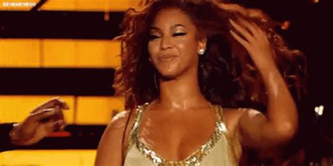 Beyonce Flawless Beyonce Flawless Hairflip Discover Share Gifs My