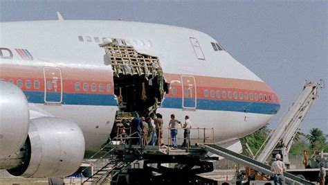 February 24 1989 The Cargo Door Of United Airlines Flight 811 Boeing