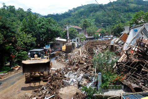 Natural Disasters Landslides Images All Disaster Msimagesorg