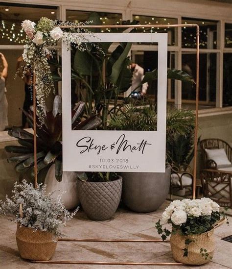 In this guide, we'll share how much wedding photographers earn. 16 Amazing Wedding Photo Booth Backdrops for 2021 Trends - EmmaLovesWeddings | Photo booth ...